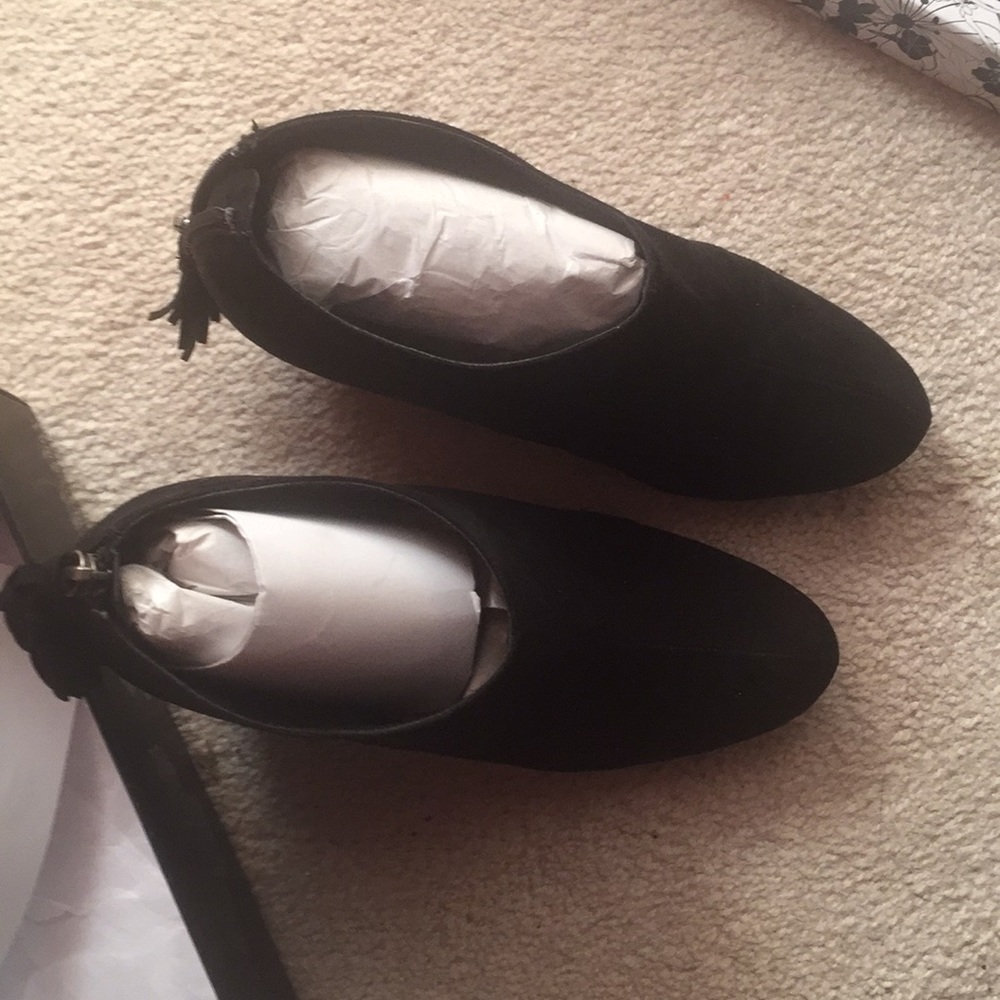 Size 8 1/2 wedge booties